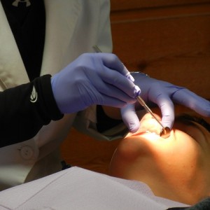 Visit Your Orthodontist in Case of Orthodontic Emergencies (Image courtesy mlarsson62 on Pixabay via CC0 Public Domain license)